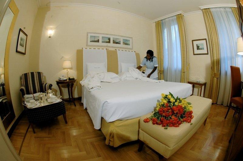 Hotel Laurin Salò Camera foto